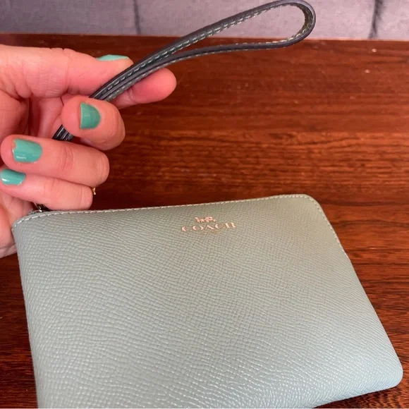 COACH Wristlet Light Blue - Picture 3 of 7